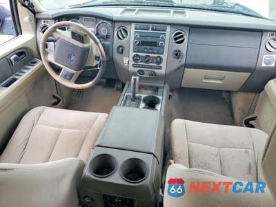 Zdjęcie 8 z 12 samochodu: 2008 FORD EXPEDITION XLT VIN:1FMFU16588LA44079 - miniatura