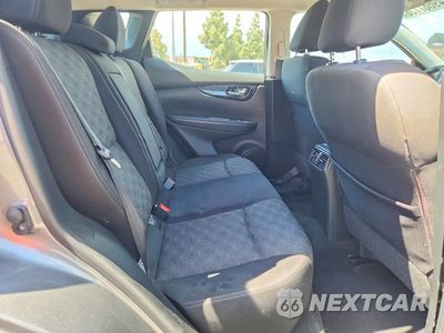 Zdjęcie 10 z 13 samochodu: 2017 NISSAN ROGUE SPORT SV VIN:JN1BJ1CP1HW017129 - miniatura