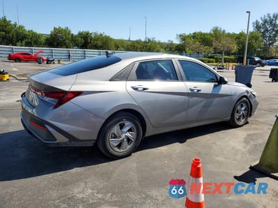 Trzecie zdjęcie samochodu z tyłu: 2024 HYUNDAI ELANTRA SE VIN:KMHLL4DG4RU801860 - miniatura