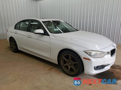 Czwarte zdjęcie samochodu z boku: 2013 BMW 328 XI VIN:WBA3B3C58DF542480 - miniatura