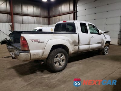 Trzecie zdjęcie samochodu z tyłu: 2006 TOYOTA TACOMA ACCESS CAB VIN:5TEUU42N76Z174761 - miniatura