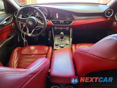 Zdjęcie 8 z 11 samochodu: 2017 ALFA ROMEO GIULIA TI VIN:ZARFAECN9H7537907 - miniatura