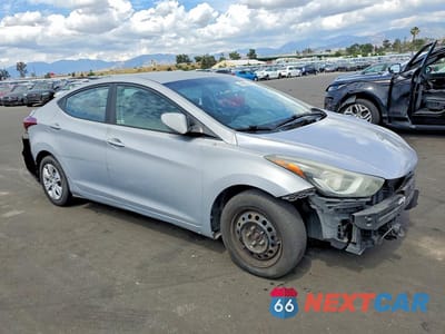 Czwarte zdjęcie samochodu z boku: 2016 HYUNDAI ELANTRA SE VIN:5NPDH4AE2GH688012 - miniatura
