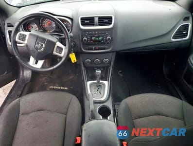 Zdjęcie 8 z 12 samochodu: 2011 DODGE AVENGER MAINSTREET VIN:1B3BD1FB1BN536958 - miniatura