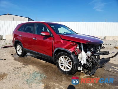 Czwarte zdjęcie samochodu z boku: 2014 KIA SORENTO LX VIN:5XYKT3A63EG500319 - miniatura