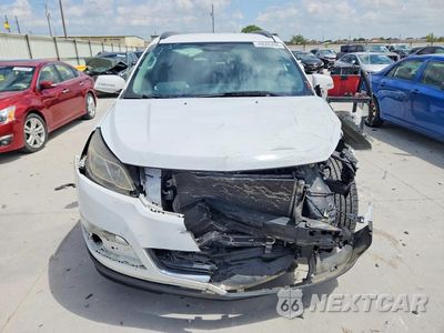 Piąte zdjęcie samochodu w środku: 2017 CHEVROLET TRAVERSE LT VIN:1GNKRGKD8HJ306027 - miniatura