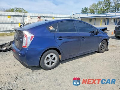 Trzecie zdjęcie samochodu z tyłu: 2014 TOYOTA PRIUS THREE VIN:JTDKN3DUXE1776209 - miniatura