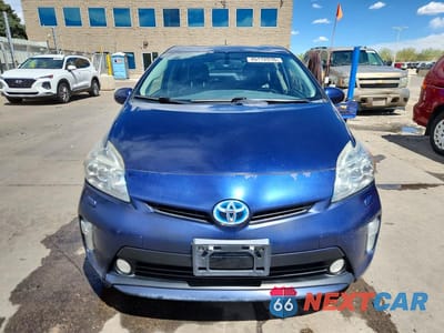 Piąte zdjęcie samochodu w środku: 2014 TOYOTA PRIUS FIVE VIN:JTDKN3DU5E0368853 - miniatura