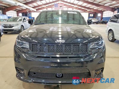Piąte zdjęcie samochodu w środku: 2018 JEEP GRAND CHEROKEE TRACKHAWK VIN:1C4RJFN95JC310109 - miniatura