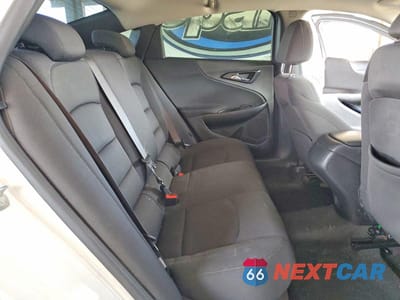 Zdjęcie 10 z 12 samochodu: 2020 CHEVROLET MALIBU RS VIN:1G1ZG5STXLF048204 - miniatura