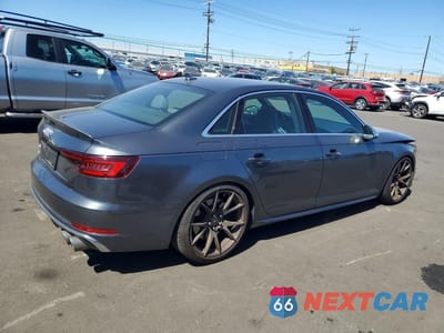 Trzecie zdjęcie samochodu z tyłu: 2019 AUDI S4 PREMIUM VIN:WAUA4AF49KA109558 - miniatura
