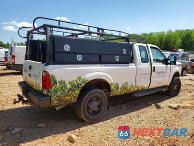 Trzecie zdjęcie samochodu z tyłu: 2013 FORD F350 SUPER DUTY VIN:1FT8X3B68DEA70906 - miniatura