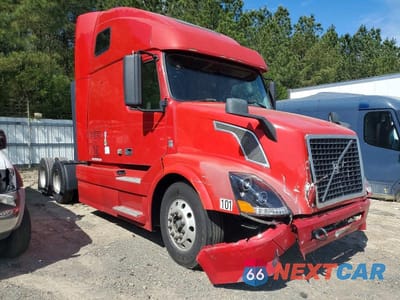 2012 VOLVO VNL SEMI TRUCK 4V4NC9EH8CN550333 - główne zdjęcie licytacji z USA - miniatura