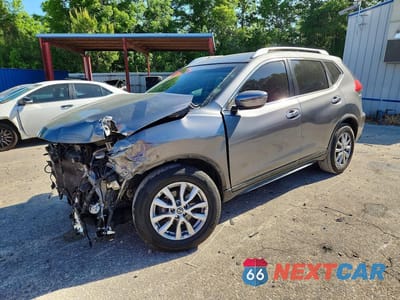 2017 NISSAN ROGUE SV KNMAT2MT2HP573352 - główne zdjęcie licytacji z USA - miniatura