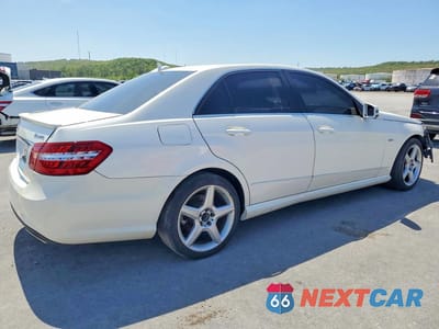 Trzecie zdjęcie samochodu z tyłu: 2012 MERCEDES-BENZ E 350 4MATIC VIN:WDDHF8JB4CA554338 - miniatura