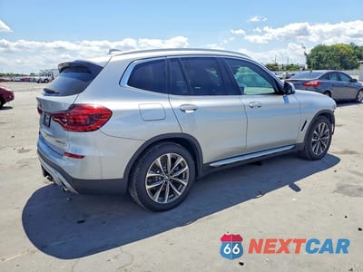 Trzecie zdjęcie samochodu z tyłu: 2019 BMW X3 SDRIVE30I VIN:5UXTR7C5XKLR47209 - miniatura