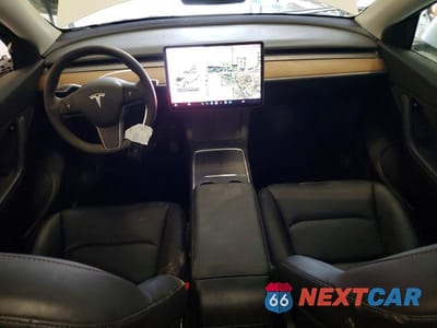 Zdjęcie 8 z 12 samochodu: 2021 TESLA MODEL Y VIN:5YJYGDEE3MF188188 - miniatura