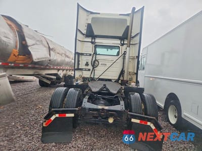 Zdjęcie 6 z 10 samochodu: 2018 VOLVO VNL SEMI TRUCK VIN:4V4N39TG9JN892705 - miniatura