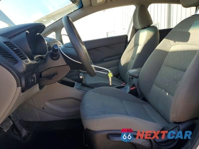 Zdjęcie 7 z 12 samochodu: 2015 KIA FORTE LX VIN:KNAFK4A64F5367328 - miniatura
