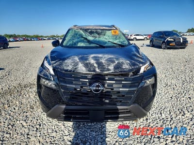 Piąte zdjęcie samochodu w środku: 2026 NISSAN ROGUE DARK ARMOR VIN:5N1BT3BA4TC749311 - miniatura