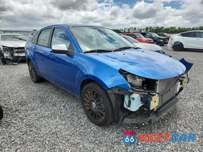 Czwarte zdjęcie samochodu z boku: 2010 FORD FOCUS SES VIN:1FAHP3GN0AW183700 - miniatura