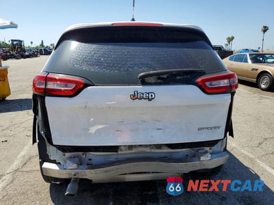 Zdjęcie 6 z 12 samochodu: 2015 JEEP CHEROKEE SPORT VIN:1C4PJLAB6FW516897 - miniatura