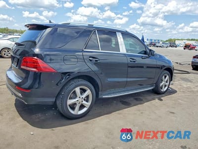Trzecie zdjęcie samochodu z tyłu: 2016 MERCEDES-BENZ GLE 350 VIN:4JGDA5JBXGA687760 - miniatura