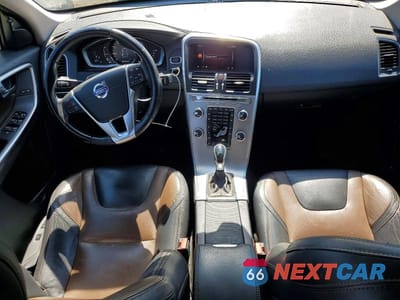 Zdjęcie 8 z 12 samochodu: 2017 VOLVO XC60 T5 DYNAMIC VIN:YV440MRR8H2226147 - miniatura