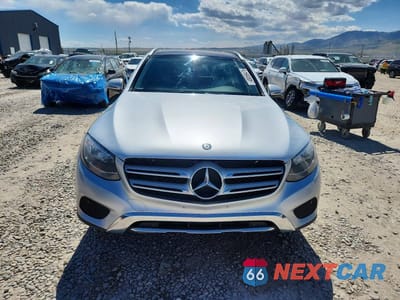Piąte zdjęcie samochodu w środku: 2016 MERCEDES-BENZ GLC 300 4MATIC VIN:WDC0G4KB8GF011749 - miniatura