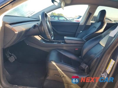 Zdjęcie 7 z 13 samochodu: 2020 TESLA MODEL Y VIN:5YJYGDEE7LF031486 - miniatura