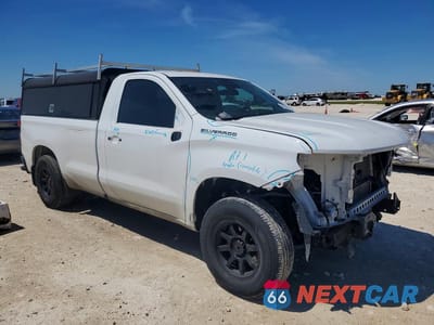 Czwarte zdjęcie samochodu z boku: 2022 CHEVROLET SILVERADO C1500 VIN:3GCNAAEK0NG681346 - miniatura