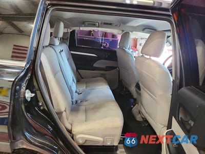 Zdjęcie 11 z 14 samochodu: 2015 TOYOTA HIGHLANDER LE VIN:5TDBKRFH5FS143018 - miniatura