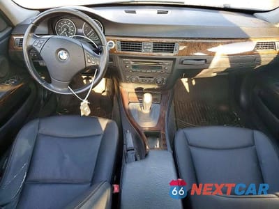 Zdjęcie 8 z 12 samochodu: 2006 BMW 325 I VIN:WBAVB13526KR66860 - miniatura