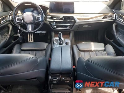 Zdjęcie 8 z 12 samochodu: 2021 BMW 530E VIN:WBA13AG04MCF28779 - miniatura