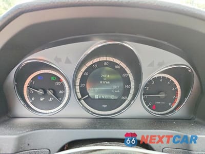 Zdjęcie 9 z 12 samochodu: 2010 MERCEDES-BENZ C 300 4MATIC VIN:WDDGF8BB1AR104204 - miniatura