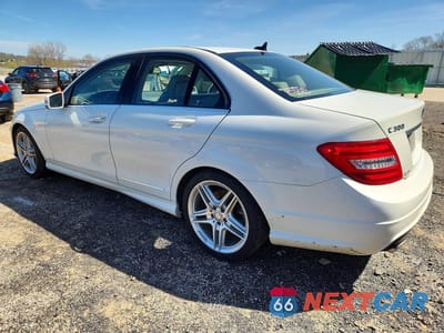 Drugie zdjęcie samochodu z przodu: 2012 MERCEDES-BENZ C 300 4MATIC VIN:WDDGF8BB6CR237947 - miniatura