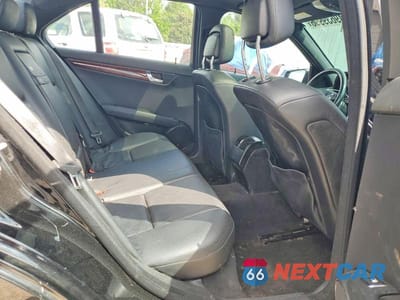 Zdjęcie 10 z 12 samochodu: 2010 MERCEDES-BENZ C 300 4MATIC VIN:WDDGF8BB3AF362838 - miniatura