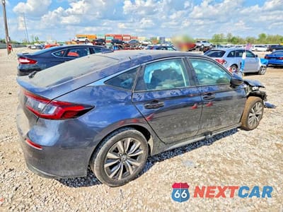 Trzecie zdjęcie samochodu z tyłu: 2024 HONDA CIVIC EX-L VIN:19XFL1H79RE015965 - miniatura