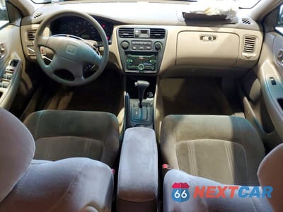 Zdjęcie 8 z 12 samochodu: 2000 HONDA ACCORD LX VIN:1HGCG1647YA045520 - miniatura