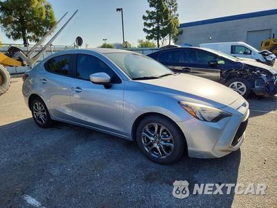 Czwarte zdjęcie samochodu z boku: 2019 TOYOTA YARIS LE VIN:3MYDLBYVXKY523654 - miniatura