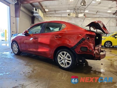 Drugie zdjęcie samochodu z przodu: 2017 TOYOTA YARIS IA BASE VIN:3MYDLBYV0HY176201 - miniatura