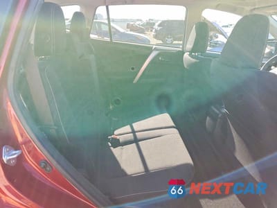 Zdjęcie 10 z 12 samochodu: 2018 TOYOTA RAV4 XLE VIN:JTMWFREV4JD110576 - miniatura