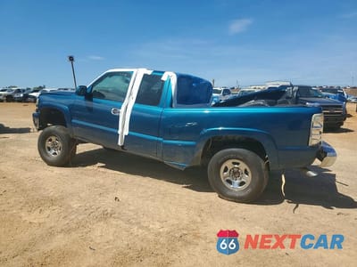 Drugie zdjęcie samochodu z przodu: 2000 CHEVROLET SILVERADO K1500 VIN:2GCEK19TXY1274325 - miniatura