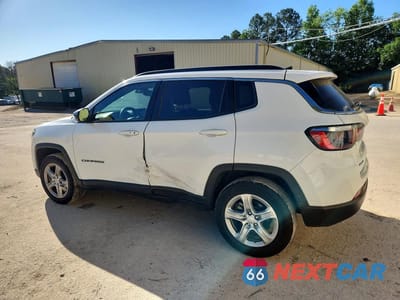Drugie zdjęcie samochodu z przodu: 2023 JEEP COMPASS LATITUDE VIN:3C4NJDBN6PT553297 - miniatura