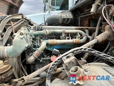 Zdjęcie 7 z 10 samochodu: 2007 VOLVO VN VNL VIN:4V4NC9KK87N466664 - miniatura