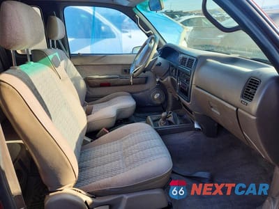 Zdjęcie 7 z 12 samochodu: 1996 TOYOTA TACOMA XTRACAB VIN:4TAWN72N2TZ170935 - miniatura