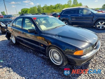 Czwarte zdjęcie samochodu z boku: 1999 BMW 528 I VIN:WBADM5342XBY16687 - miniatura