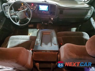 Zdjęcie 8 z 12 samochodu: 2001 CHEVROLET SILVERADO K2500 HEAVY DUTY VIN:1GCHK23U41F208808 - miniatura