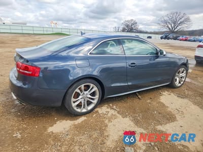 Trzecie zdjęcie samochodu z tyłu: 2011 AUDI S5 PREMIUM PLUS VIN:WAUGVAFR6BA063125 - miniatura