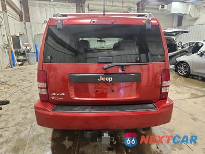 Zdjęcie 6 z 14 samochodu: 2010 JEEP LIBERTY SPORT VIN:1J4PN2GK6AW111759 - miniatura